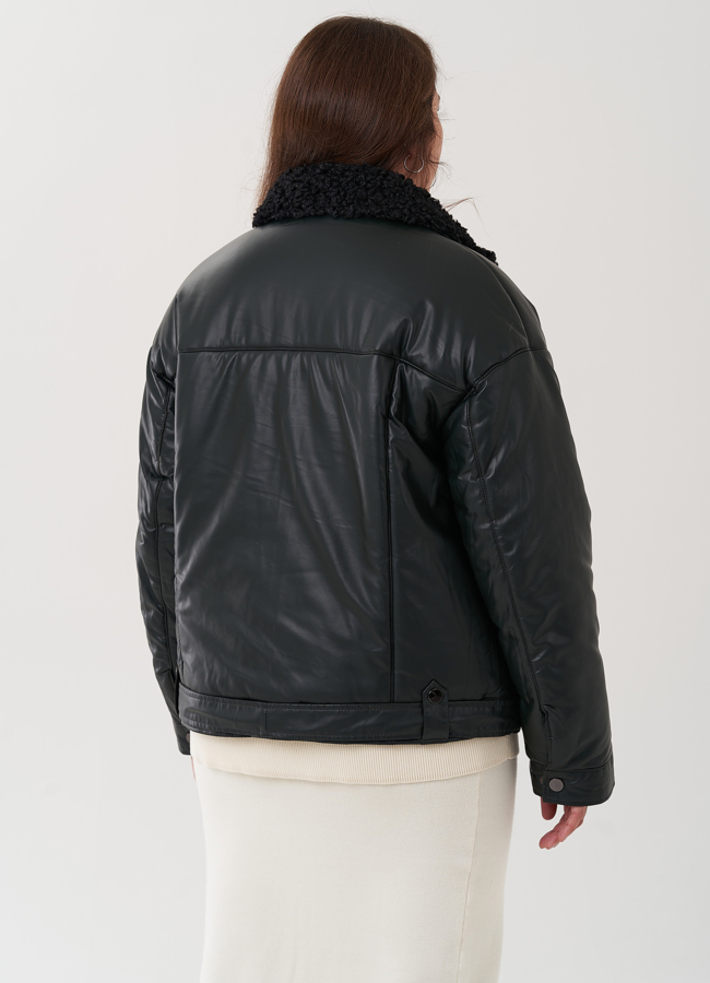 Косуха утепленная из экокожи с отделкой из экомеха модель № 25343 в кредит