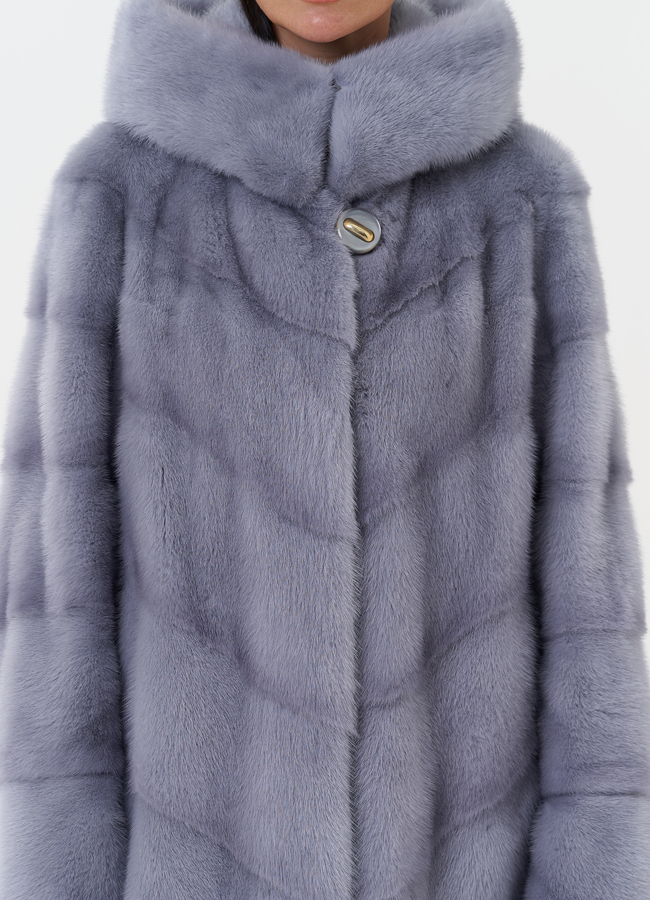 Норковая шуба голубого цвета с капюшоном модель № 28982 в кредит