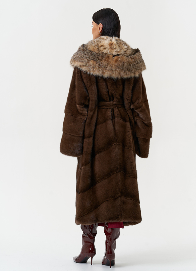 Женская шуба из меха норки с капюшоном из меха рыси модель № 31159 в рассрочку