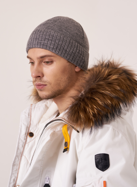 Шапка мужская серого цвета