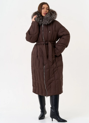 Женский пуховик с отделкой из чернобурой лисы