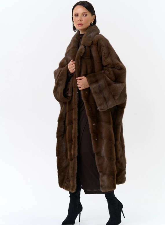 Шуба оверсайз с английским воротником