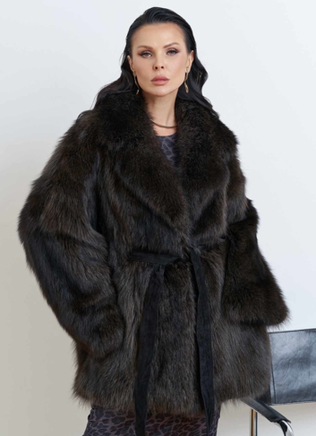 Шуба из меха канадского енота