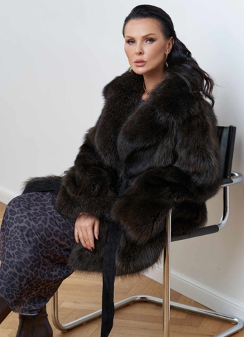 Шуба из меха канадского енота
