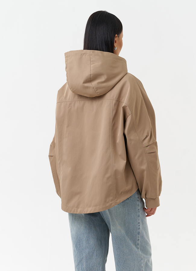 Короткая женская ветровка с капюшоном модель № 30042 в кредит