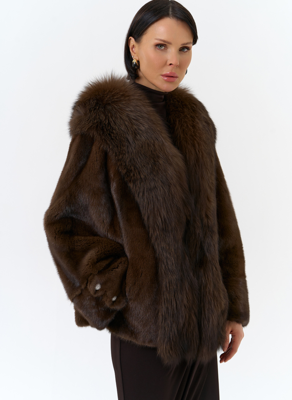 Шуба из норки с отделкой из меха чернобурки