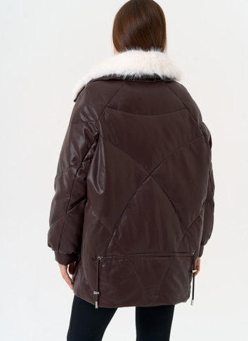 Женский пуховик из эко кожи коричневого цвета