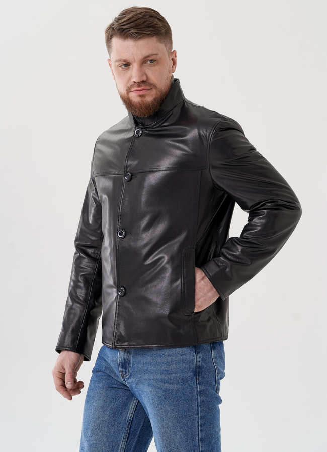 Мужская кожаная куртка черного цвета  модель № 24461 в кредит
