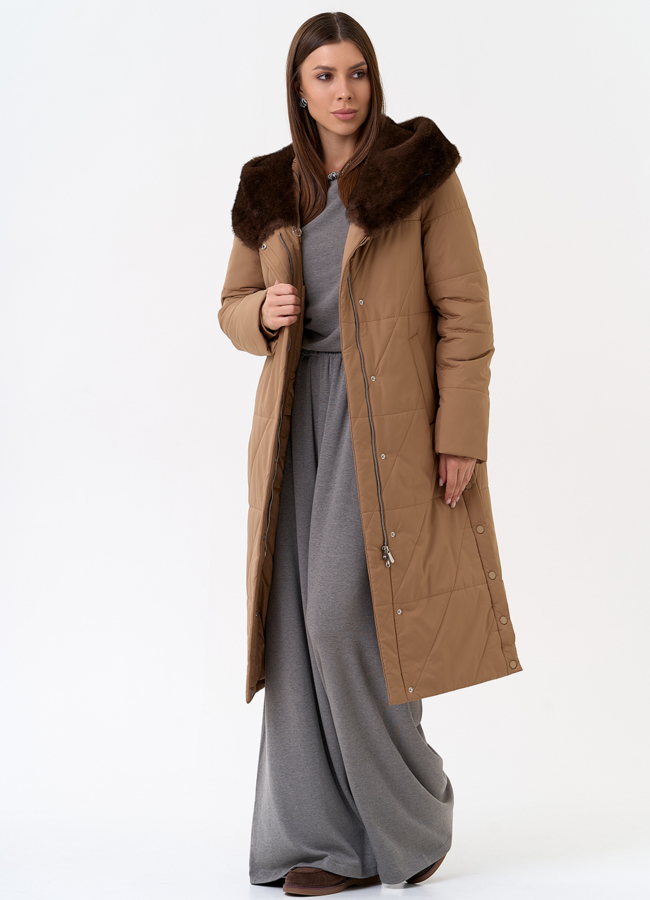 Пуховик с капюшоном из эко меха модель № 28400 универмаг малина