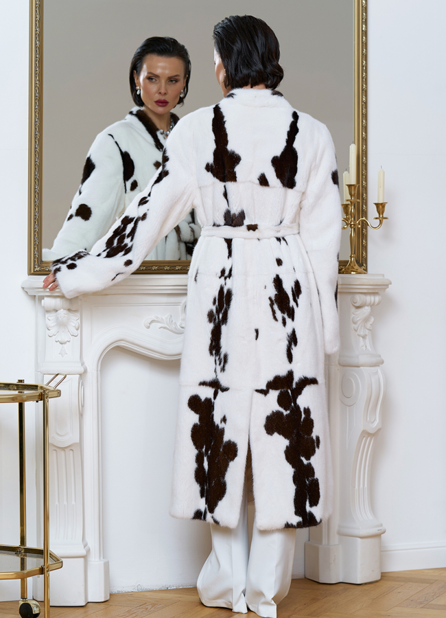 Шуба из меха норки в расцветке 